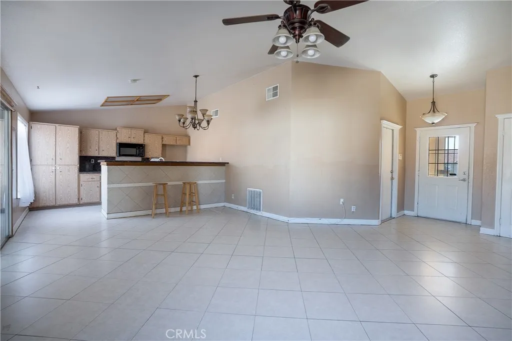 4015 Triton, Palmdale, California 93552 home-pic-2